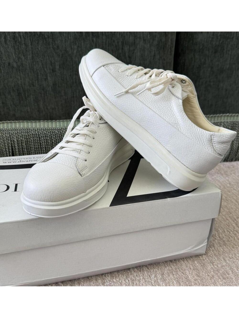 Divarese White Leather Sneakers‎ Size IT 40/US 9.5-10